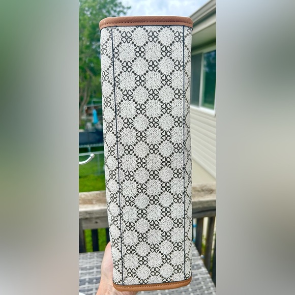 NWT Amy Miller Signature Wanderlust Aries Tote Bag - Picture 7 of 9